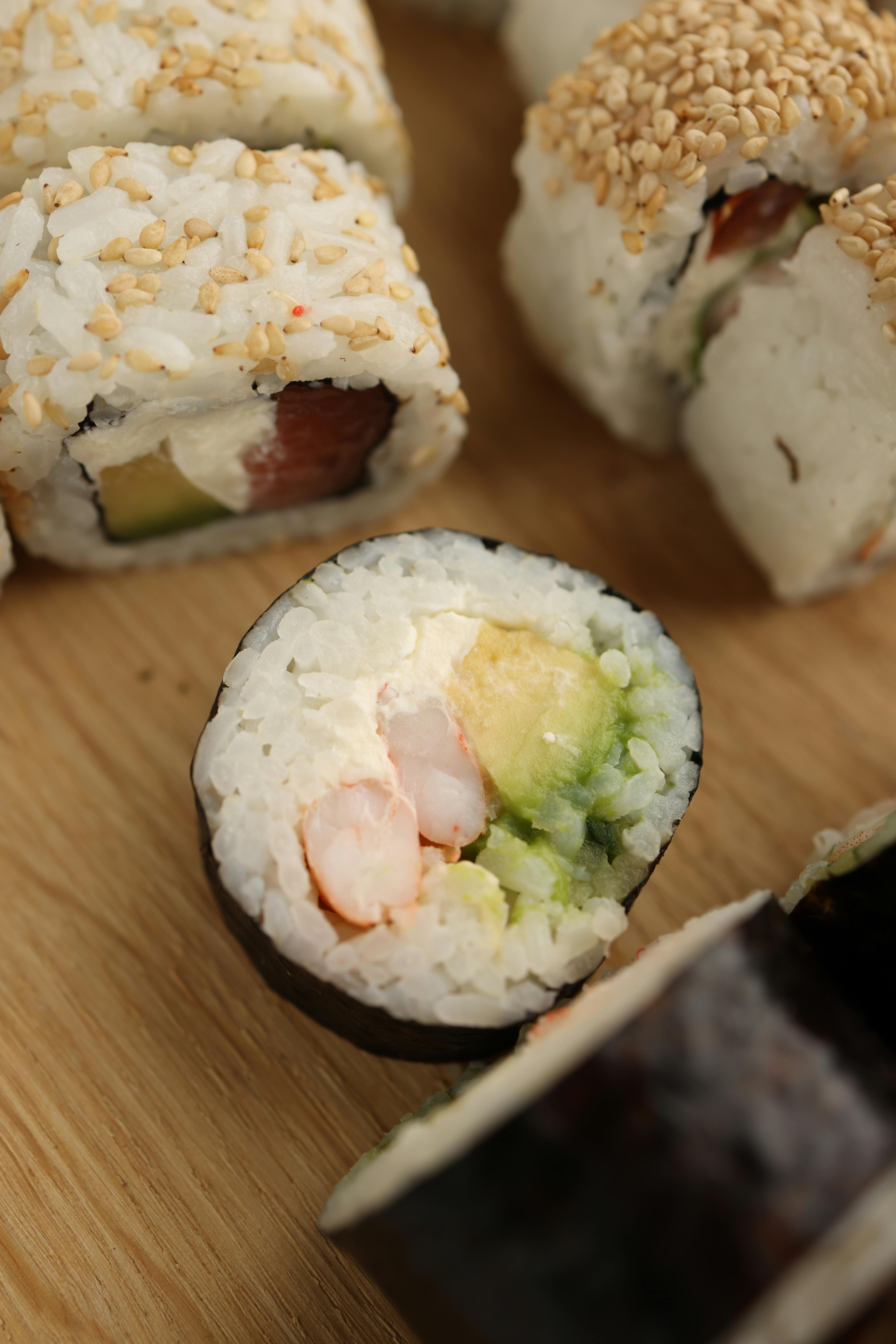 Sushi photo from Pexels, image 17894264